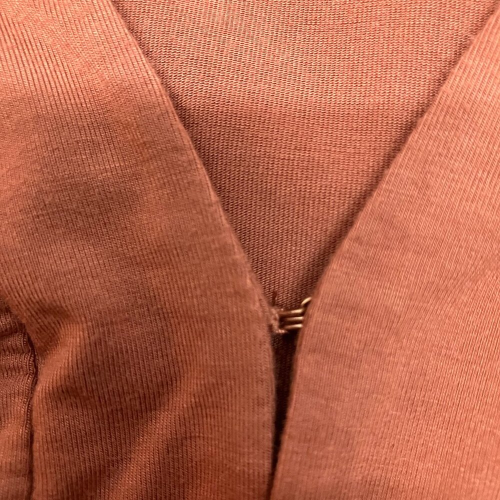 LOGO Lori Goldstein Burnt Orange Lightweight Cardigan Ruffle Hem Size L - Picture 3 of 6